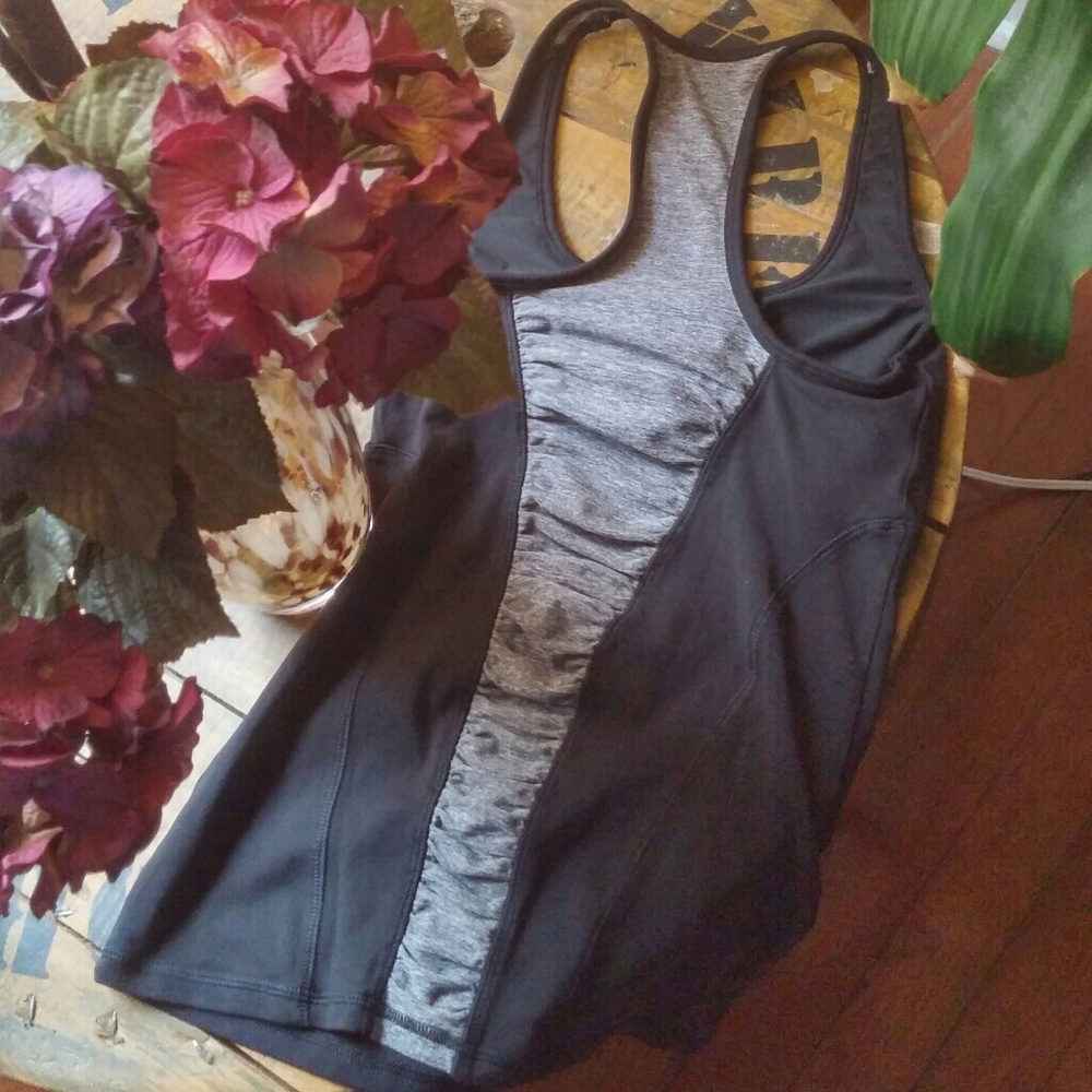 🧜HOST PICK🧜  XS Champion Tank Top - Picture 8 of 8